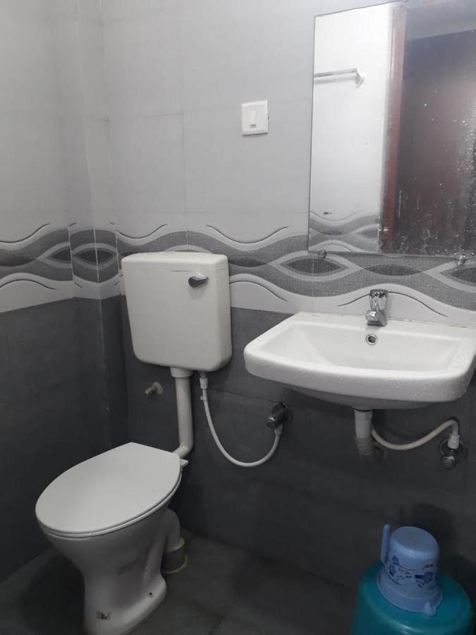 Goroomgo Hotel Uk Palace Puri Exterior photo